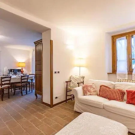 Casale Il Gugnolo 펜션 *